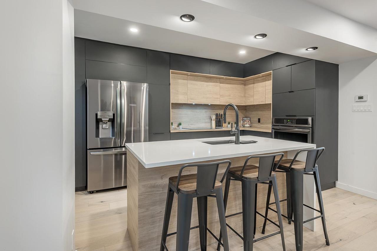 Free Parking Prime Location New Modern Condo Brossard Buitenkant foto