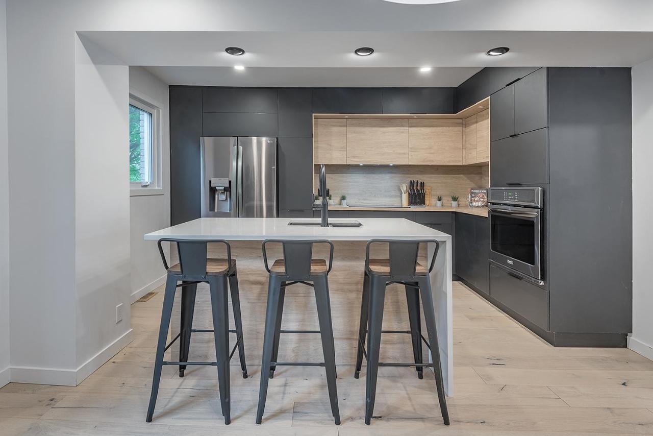 Free Parking Prime Location New Modern Condo Brossard Buitenkant foto